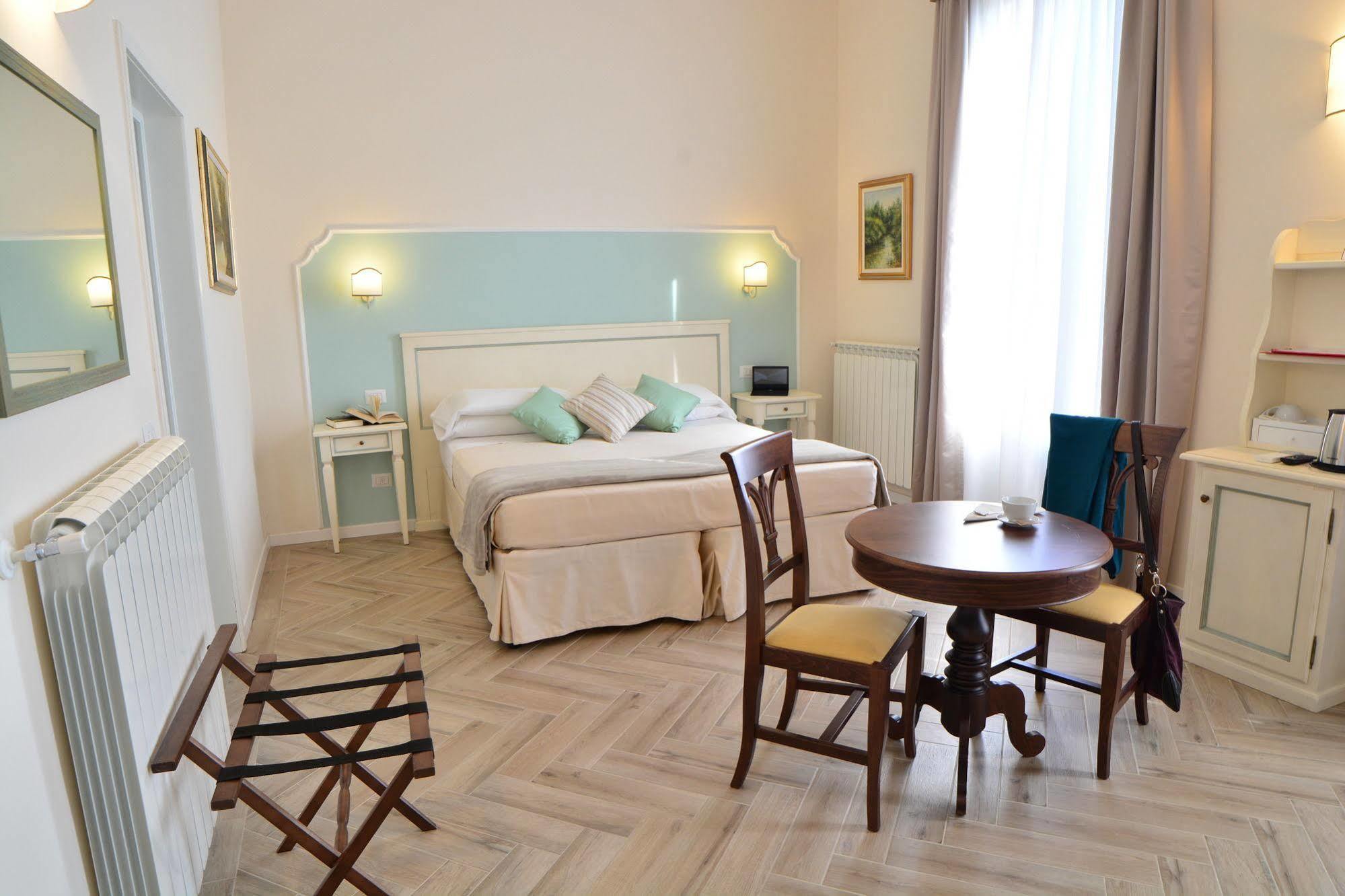 Dimora Salviati Bed & Breakfast ฟลอเรนซ์ ภายนอก รูปภาพ