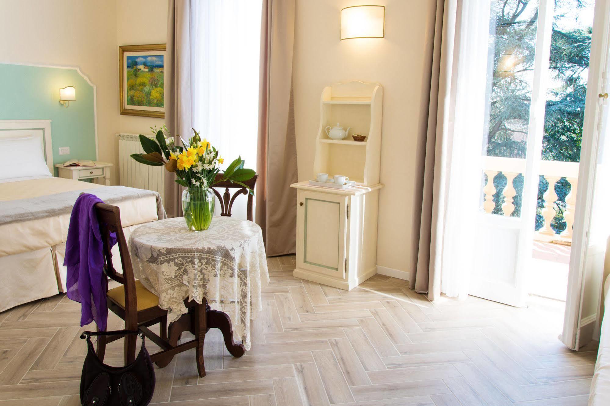 Dimora Salviati Bed & Breakfast ฟลอเรนซ์ ภายนอก รูปภาพ